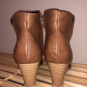 Boutique brown booties size 10